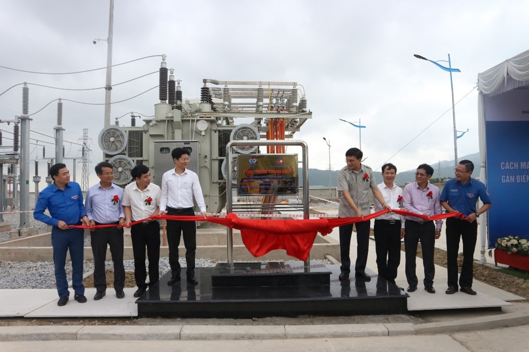 GẮN BIỂN CÔNG TRÌNH THANH NIÊN TBA 110KV NGHI SƠN 1